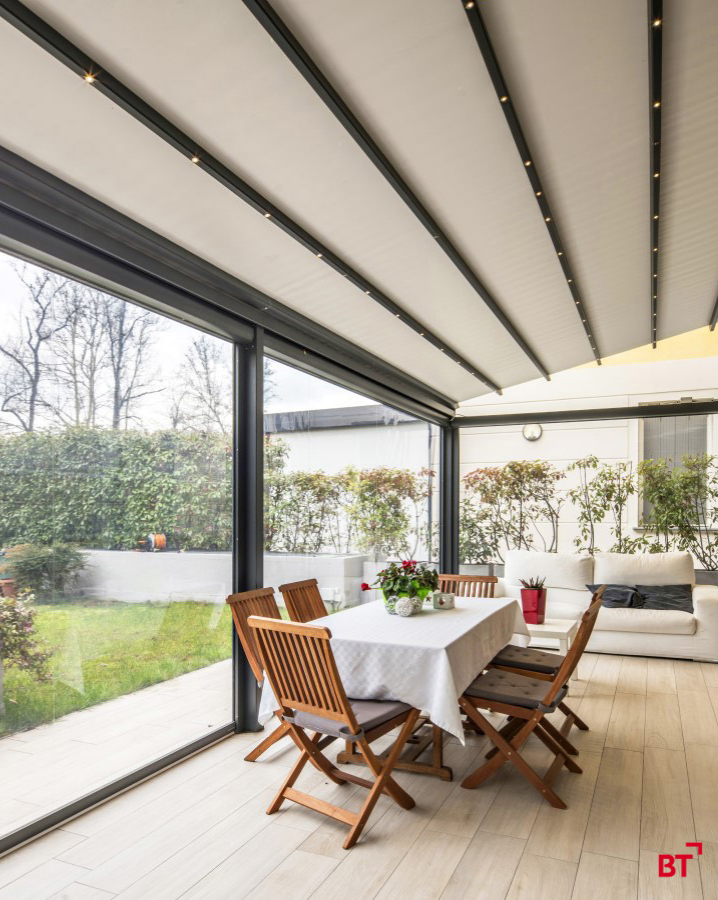 pergotenda scorrevole per giardini